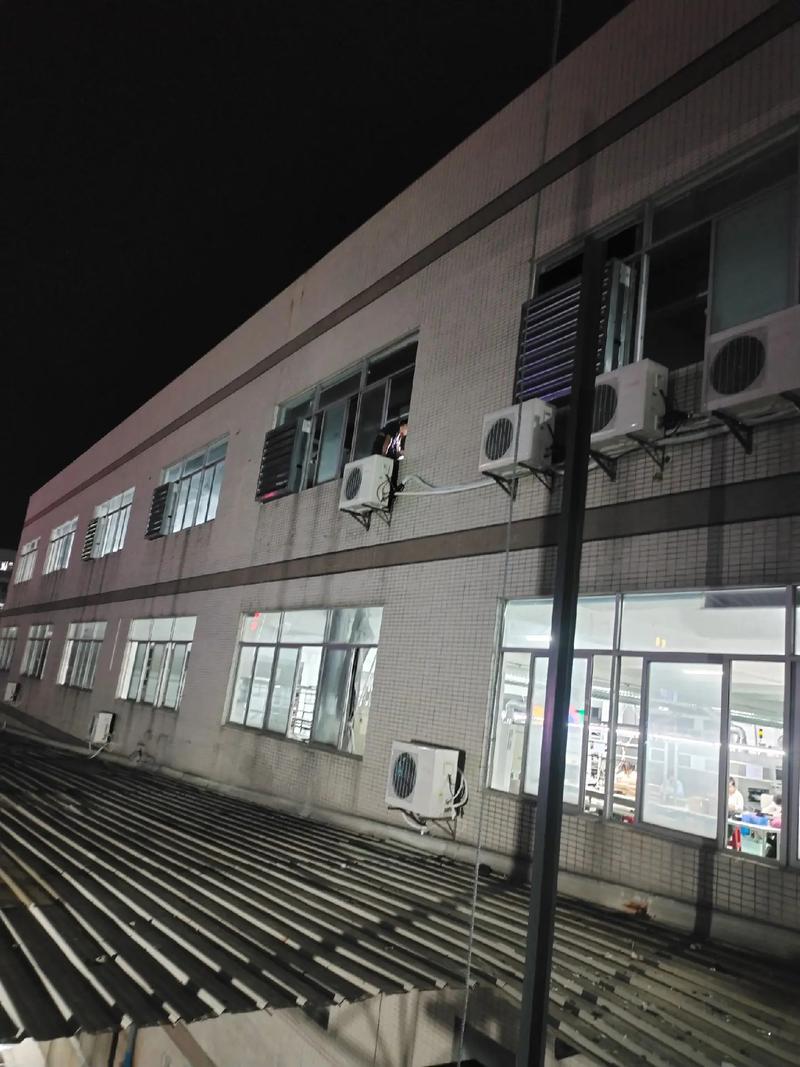 工廠生產(chǎn)車間柜機(jī)空調(diào)安裝要點(diǎn)與注意事項(xiàng)